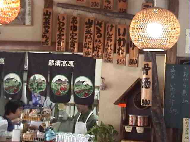 ���i����