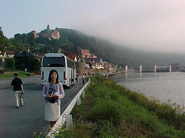 第3日目は古城街道をドライブしたあとおとぎの国のようなローデンブルクへ。さらに、世界一美しいと言われるロマンチック街道を南下し、シュバンガウへ